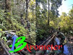 Satgas Yonif 762/VYS Perbaiki Pipa Air Warga Kampung Aisyo, Distrik Aifat