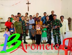 Satgas Pamtas Yonarmed 11 Kostrad Bagikan Alkitab dan Bacaan Rohani untuk Gereja Katolik di Sebatik Barat