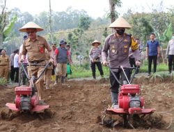 Dukung Ketahanan Pangan, Polres Batu dan Dinas Pertanian Aktifkan Lahan Tidur di Desa Oro-Oro Ombo