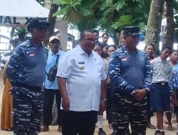 Danlantamal XIV Dampingi Pangkoarmada III Saat Pimpin Upacara Penutupan Satgas Operasi Teritorial TNI TA 2024 di Sorong
