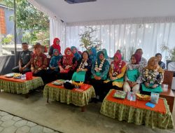 Dukung Kesehatan Masyarakat, Danramil Ngantang Hadiri Penilaian Lomba Posyandu di Balai Desa Waturejo