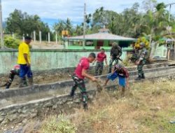 Peduli Kebersihan Tempat Ibadah, Satgas Pamtas Yonif 131/BRS Karya Bakti di Masjid Perbatasan Papua