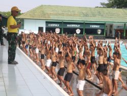 Calon Prajurit Bintara dan Perwira Kodam II/Sriwijaya Tunjukkan Semangat di Tes Renang Militer