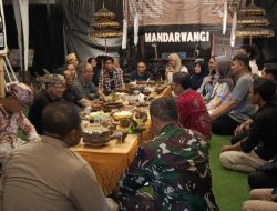 Dukung Pelestarian Budaya Lokal, Dandim 0825 Banyuwangi Bersama Jajaran Forkopimda Hadiri Ritual Petik Laut 2024