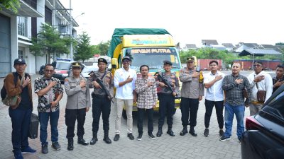 Polres Gresik Kawal Pengiriman Logistik Pilkada 2024 ke Pulau Bawean