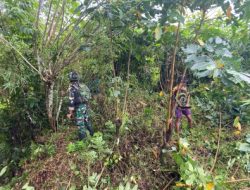 Warga Kampung Fuog Antusias Kerja Bakti Bersama Satgas Habema