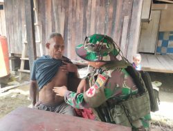Wujud Peduli, Satgas Yonif 131/BRS Berikan Pelayanan Kesehatan Gratis ke Masyarakat Perbatasan Papua