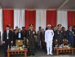 Solidaritas Penuh Makna, Danrem 043/Gatam Bersama Forkopimda Lampung Hadiri Upacara Hari Pahlawan ke-79