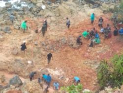 Babinsa Kodim 0423/BU dan Tim Gabungan Terus Berjuang Selamatkan Korban Longsor di Desa Karang Pulau