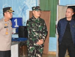 Pastikan Kondusif Jelang Pemungutan Suara, Danrem 044/Gapo Bersama Forkopimda OKU Patroli Malam ke TPS