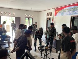 Satgas Yonif 144/JY Sosialisasikan Penggunaan Kompor Hemat Ramah Lingkungan ke Masyarakat Desa Kanggewod
