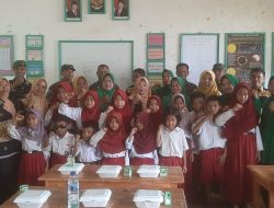 Dukung Program Kodam XIV/Hasanuddin, Kodim 1416/Muna Bagikan Makanan Bergizi Gratis di SDN 18 Tongkuno