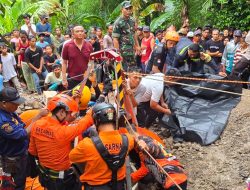 Polres Loteng Bersama Tim SAR Evakuasi Tiga Warga Yang Meninggal di Dalam Sumur