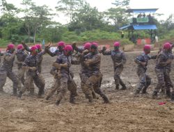 Demontrasi Beladiri Chadrick Pasmar 3, Tampil Memukau di Grasstrack Pangkoarmada III Championship 2024