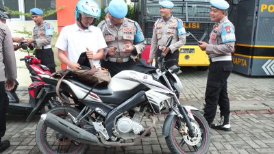 Penegakan Disiplin, Propam Polres Gresik Gelar Pengecekan Kelengkapan Kendaraan Pribadi