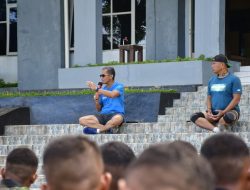 Brigjen TNI (Mar) Andi Rahmat Beri Jam Komandan ke Prajurit Petarung Denmako Pasmar 3