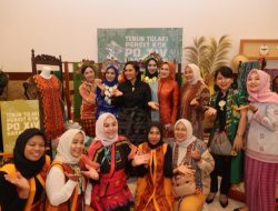 Persit Kodam XIV/Hasanuddin Tampilkan Kreasi Tenun Khas Tolaki untuk Program #PersitBisa
