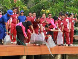 Wujud Nyata Dukung Ketahanan Pangan Nasional, Polda Sumsel Tabur 10 Ribu Benih Ikan