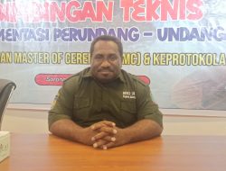 Eltje Salomina Tutup Bimtek Implementasi Perundang-undangan, Pelatihan Keprotokolan dan MC Se-Provinsi PBD