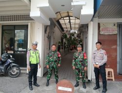 Jaga Kondusifitas Wilayah, Babinsa Serengan Laksanakan Pengamanan Ibadah Minggu Pagi di GKI Coyudan