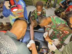 Ada Warga Papua Terluka, Satgas Yonif 131/BRS Gerak Cepat Berikan Pertolongan