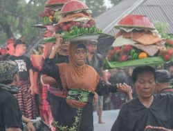 Perang Topat, Wujud Keharmonisan Antar Umat Beragama di Lombok