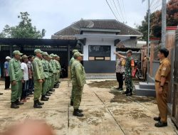 Babinsa Koramil 0818/10 Pagak Berikan Pembinaan Linmas untuk Keamanan Desa Sempol