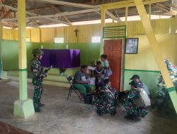 Sambut Natal, Satgas Yonif 144/JY Gencar Karya Bakti Benahi Gereja