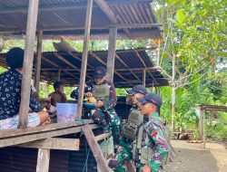 Bentuk Kepedulian Antar Sesama, Satgas Yonif 131/BRS Bagikan Makanan Gratis untuk Masyarakat Papua