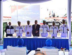 Kasal Serahkan KRI Hampala-880 dan Lumba-Lumba-881 ke Pangkoarmada III