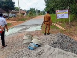 Pemdes Wira Bangun Realisasikan Pembangunan Jalan Rabat Beton Sepanjang 524 Meter
