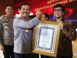 Kakorsabhara Serahkan Sertifikat Audit Sistem Manajemen Pengamanan ke 15 Perusahaan
