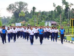 Pererat Jiwa Korsa, Laksamana Muda TNI Hersan Olahraga Bersama Prajurit dan ASN Koarmada III