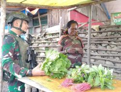 Rosita Habema Bantu Ekonomi Warga Wombru