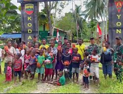 Bentuk Kepedulian Kepada Masyarakat Perbatasan Papua, Satgas Yonif 131/BRS Bagikan Sembako Ke Masyarakat Distrik Arso Timur