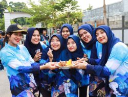 Ibu Ketua Ranting B Cabang 1 Korcab Pasmar 3 Hadiri Perayaan HUT Batalyon Marinir Pertahanan Pangkalan XIV Sorong ke-9