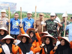 Tingkatkan ketahanan pangan,Dandim 0402/OKI Hadiri Kegiatan Tanam Padi Gogo