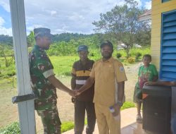 Wujud Sinergitas Babinsa Siriwo jalin komunikasi sosial dengan perangkat Distrik