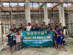 Semangat Kebersamaan Satgas Pamtas Yonarmed 11 Kostrad Bersama Warga Bangun Masjid Al-Nurul di Sekaduyan Taka