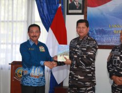 Pangkoarmada III Dampingi Kunjungan Kerja Ketua Umum PPAL di Biak