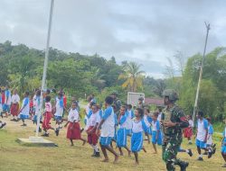 Bangkitkan Semangat Sebelum Belajar, Satgas Yonif 762/VYS Ajak Para Murid Lakukan Senam Pagi