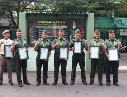 Juarai Badminton Danrem Cup 2, Atlet Kodim 0807/Tulungagung Terima Penghargaan