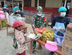 Dukung program Makan bergizi Babinsa sugapa bersama anggota satgas ter habema melaksanakan pendampingan di sekolah.