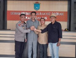 Kapolsek Tanjung Batu Lakukan Koordinasi dengan DPRD Ogan Ilir Terkait Pemberantasan Narkoba.