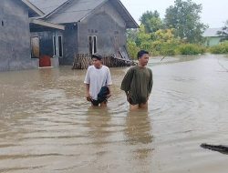 Dikepung Banjir, Ratusan Rumah di Lombok Timur Terendam