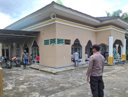 Ciptakan Rasa Aman Anggota Polsek Kuala Behe Lakukan Pam Sholat Jumat