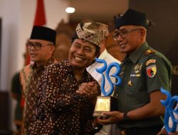 Letkol Arhanud Joko Sukoyo Terima Penghargaan sebagai Inspirator Ketahanan Pangan di Sun Rise of Java Award 2025