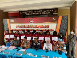 Bandar Sabu-Sabu di OKU Selatan Ditangkap Polda Sumsel, Polisi Sita 2,8 Kilogram Sabu dan Senjata Api Rakitan