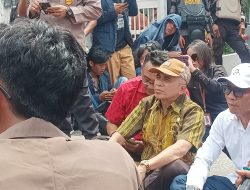 Demo Indonesia Gelap, Mahasiswa di NTB Tolak Efisiensi Anggaran Pendidkan! Sumardi Anggota Dewan: Anggaran Pendidkan Tidak Kena Dampak Efisien