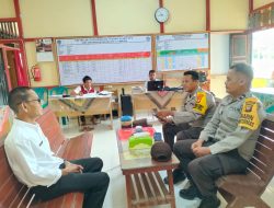 Pantau Pelaksanaan Program MBG Bhabinkamtibmas Laksanakan Pendataan Siswa di SD Negeri